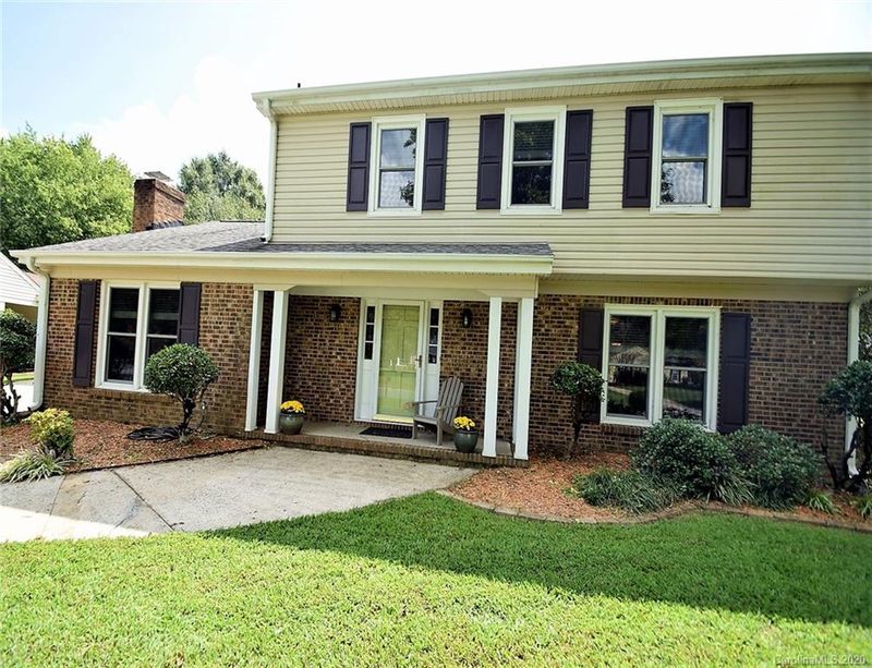 2100 Lawton Bluff Rd, Charlotte, NC 28226
