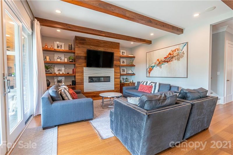 3323 Willow Oak Rd, Charlotte, NC 28209