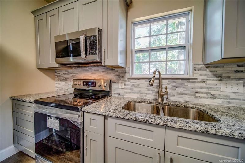 502 E Washington Ave, Bessemer City, NC 28016