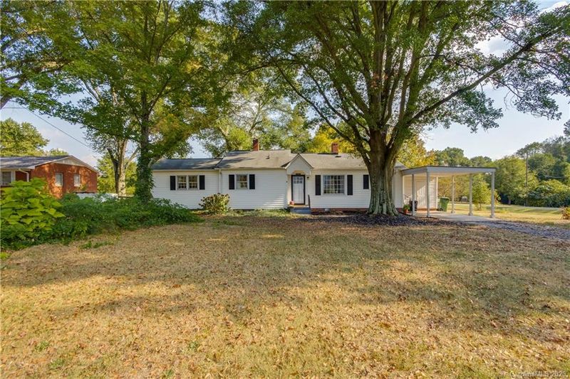 1702 N Main St, Mount Holly, NC 28120