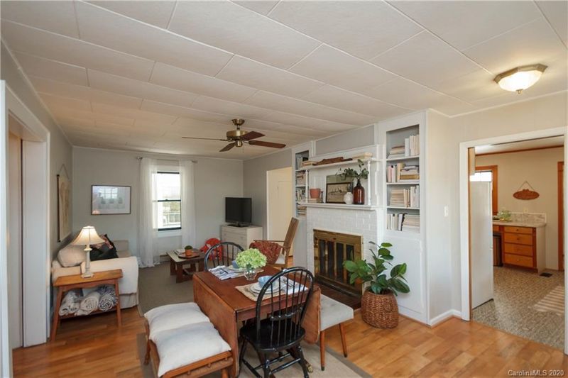 1702 N Main St, Mount Holly, NC 28120