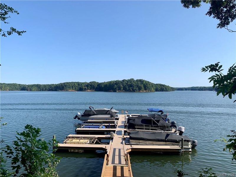 2350 Northview Harbour Dr #1, Sherrills Ford, NC 28673