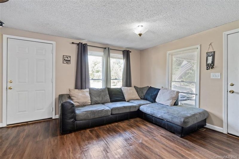 1898 Mcclain Trl, Lincolnton, NC 28092