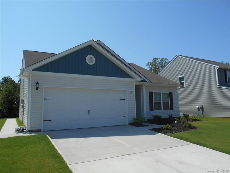7031 Amberly Hills Rd, Charlotte, NC 28215