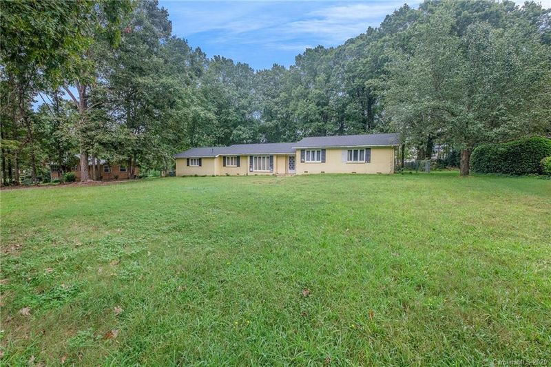 2501 E Providence Dr, Charlotte, NC 28270