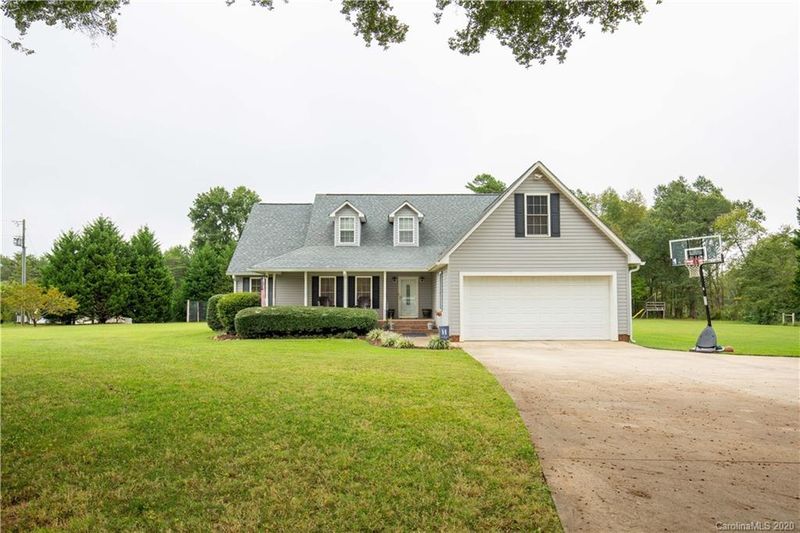 1096 Beamguard Rd, Clover, SC 29710