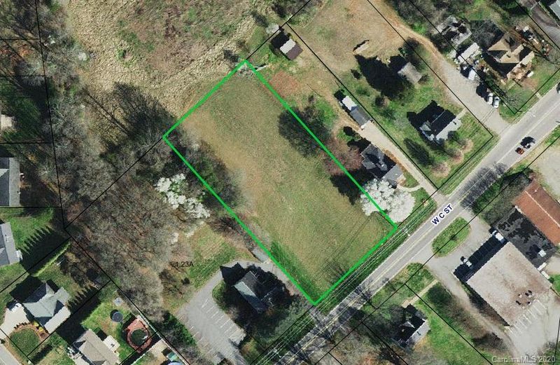 720 W C St, Newton, NC 28658