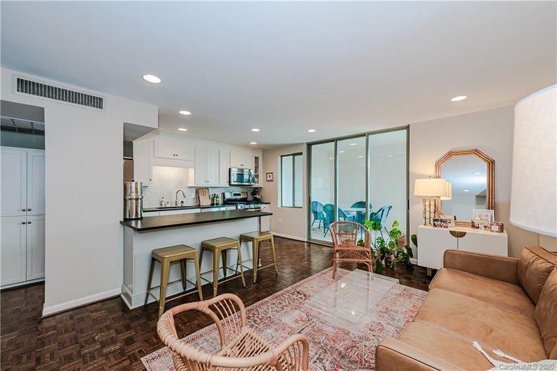 1300 Queens Rd #411, Charlotte, NC 28207