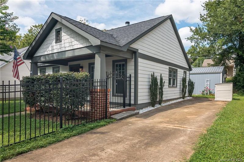 435 Summit Ave, Charlotte, NC 28216