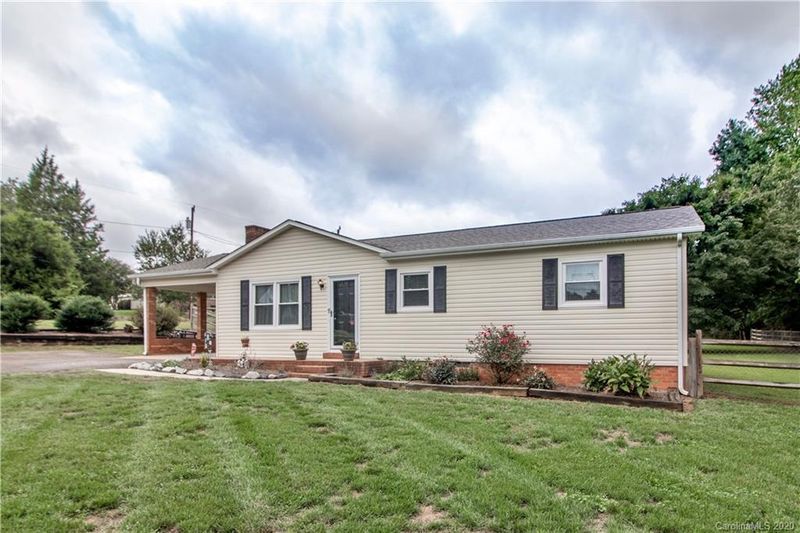 154 Idlebrook Rd, Statesville, NC 28677