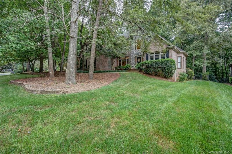 911 Hoke Trl, Cramerton, NC 28032