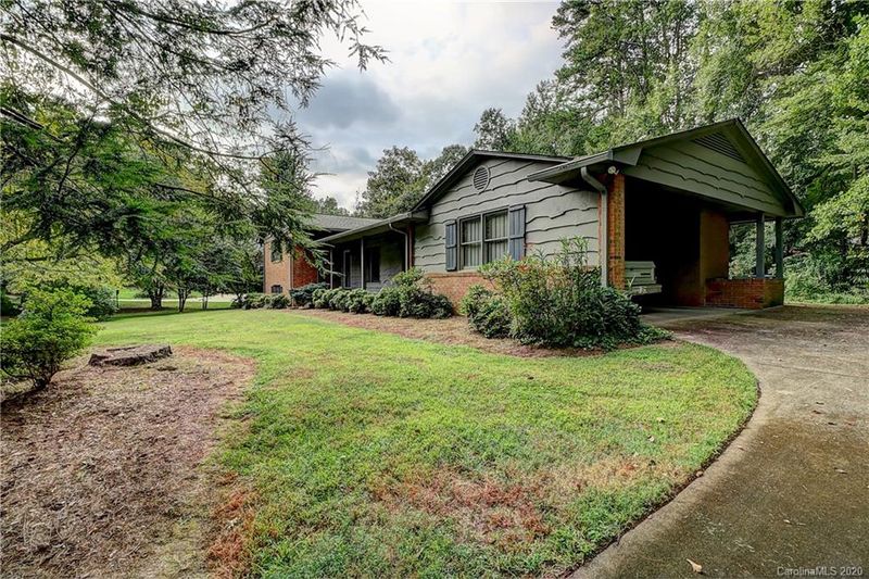 803 Meadowbrook Dr, Cherryville, NC 28021