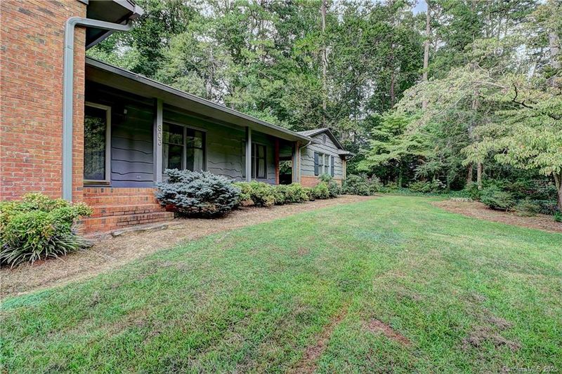 803 Meadowbrook Dr, Cherryville, NC 28021