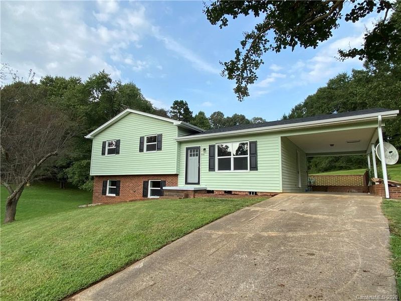 5116 Archdale Dr #8, Conover, NC 28613