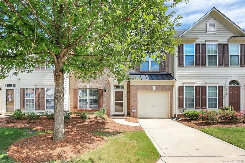 2305 Whitford Ln, Charlotte, NC 28210