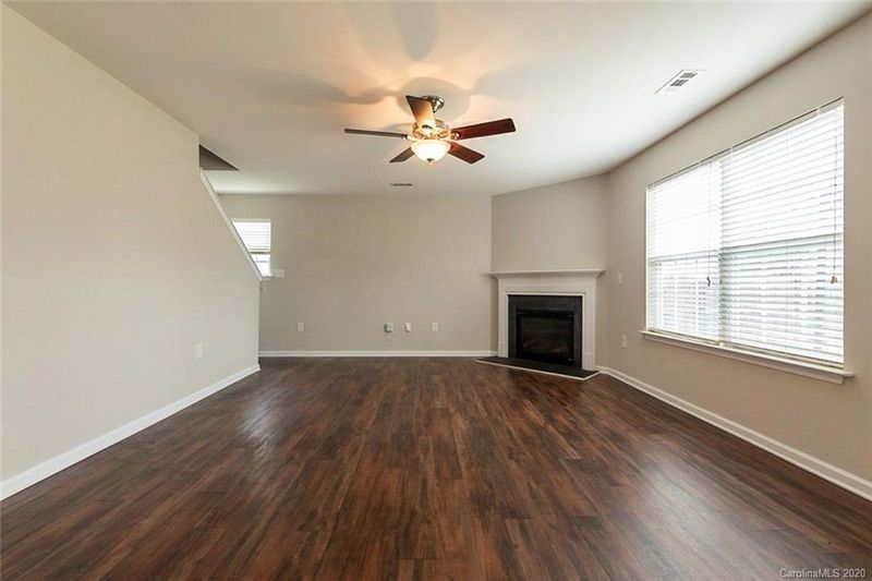 1402 River Run Rd, Lowell, NC 28098