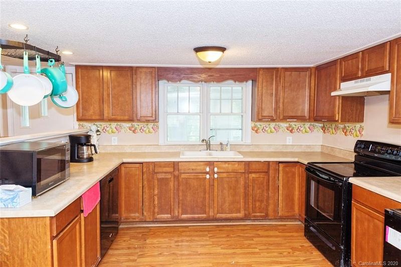 2718 Camp Creek Rd, Lancaster, SC 29720