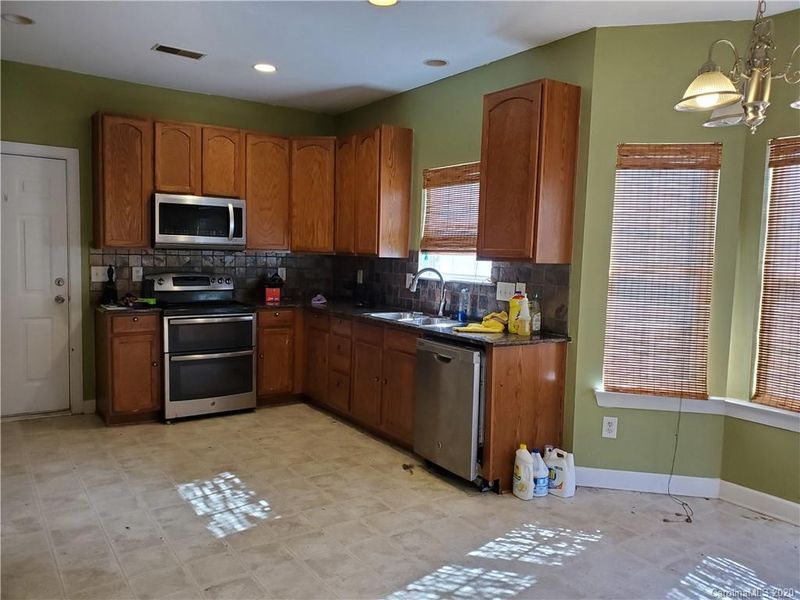 2824 Island Point Dr, Concord, NC 28027