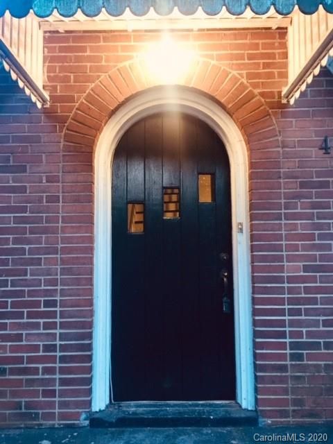 406 4th St NW, Hickory, NC 28601