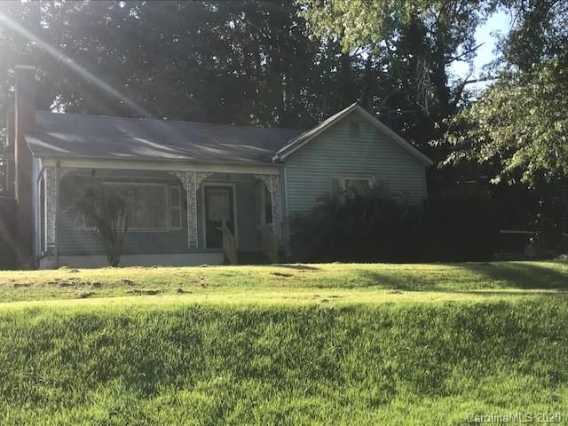 261 7th St SE, Hickory, NC 28602