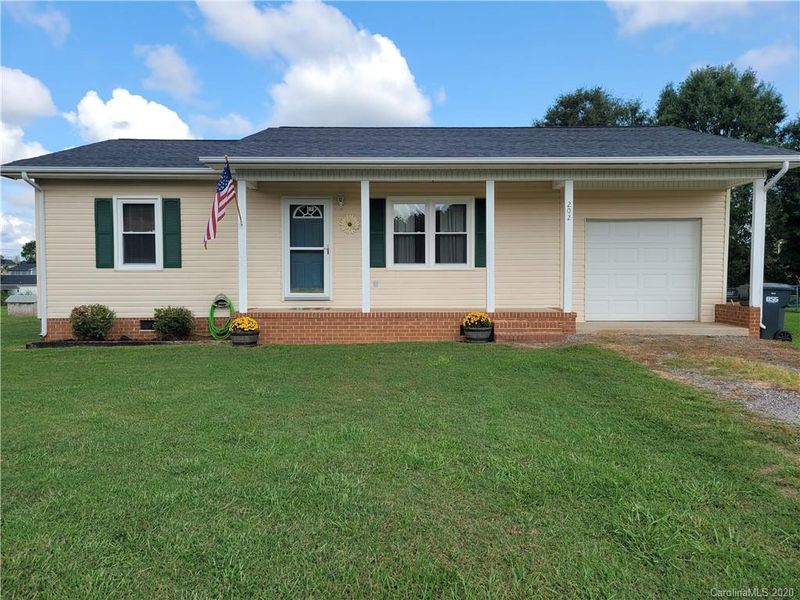 202 Delight Loop, Statesville, NC 28677
