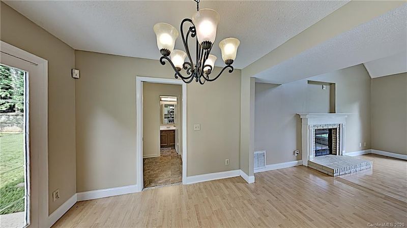 517 Viking Dr, Concord, NC 28025