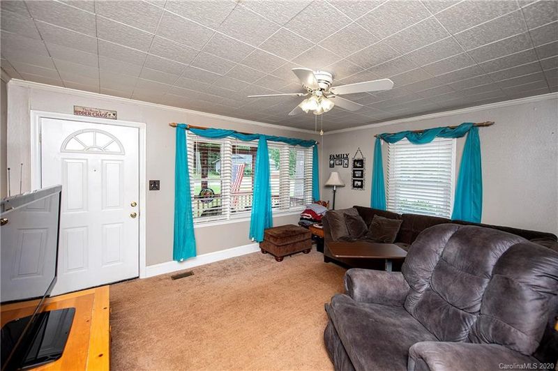 116 E Catawba Dr, Mount Holly, NC 28120