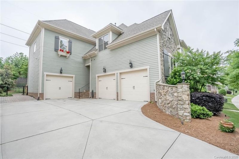 11932 Bradford Park Dr, Davidson, NC 28036