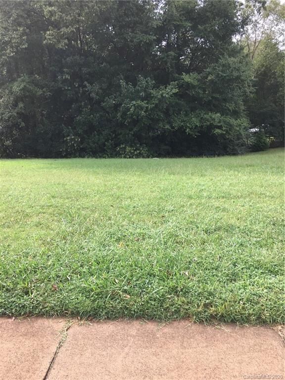 8306 Albemarle Rd, Charlotte, NC 28227