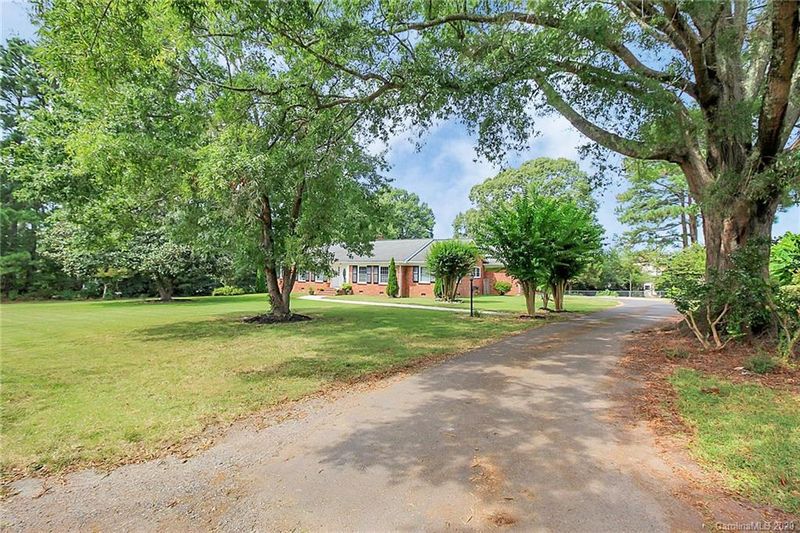 114 Ridge Ave, Clover, SC 29710