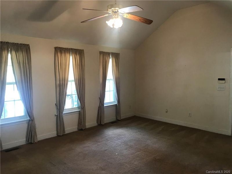 201 Summerpine Pl, Kannapolis, NC 28081