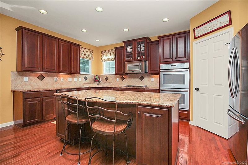 3834 Hounslow Ln, Harrisburg, NC 28075