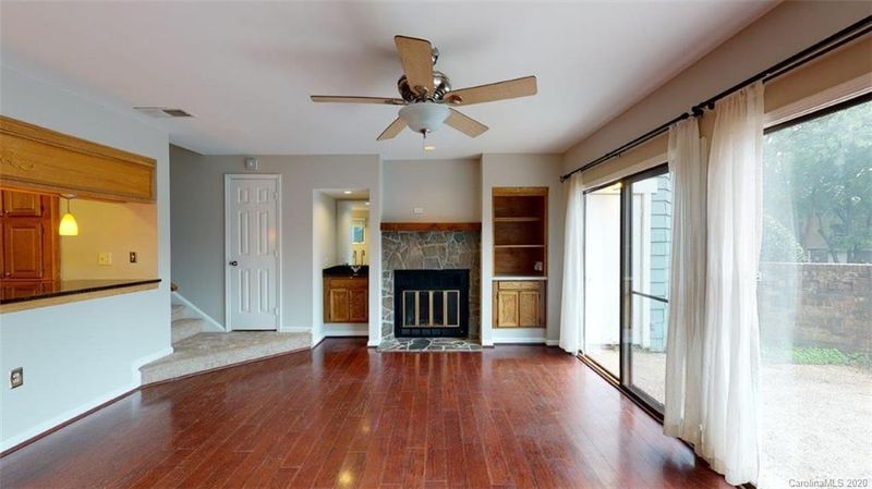 419 W 8th St #57, Charlotte, NC 28202