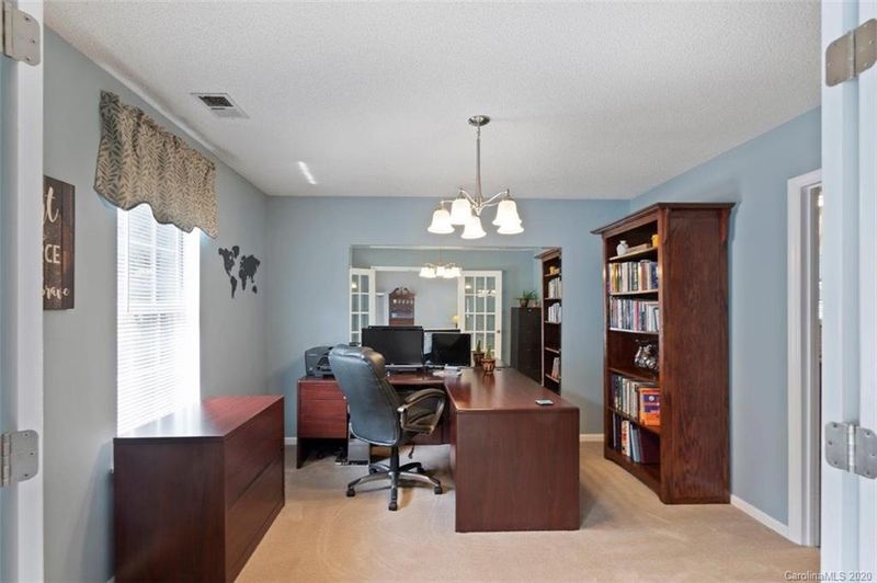 12320 Jacquelyn Ct, Charlotte, NC 28273