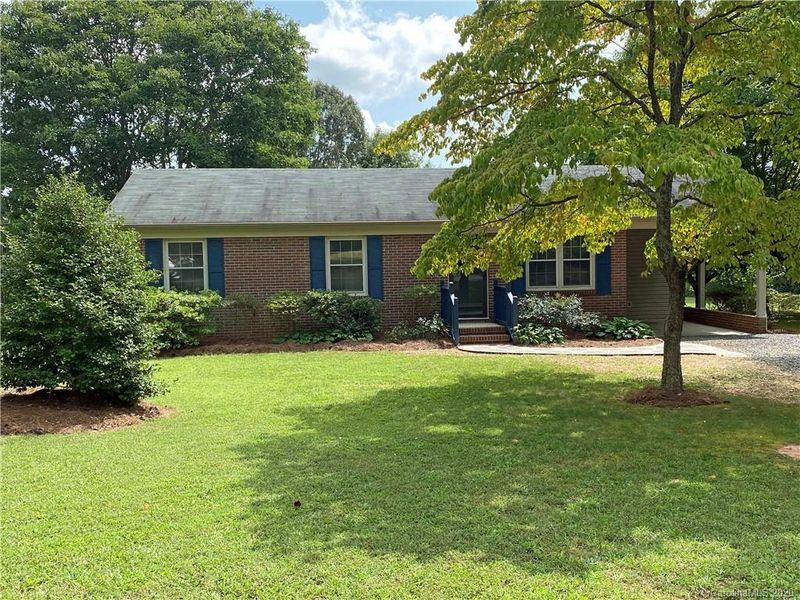 125 Maplewood Ln, Alexis, NC 28006