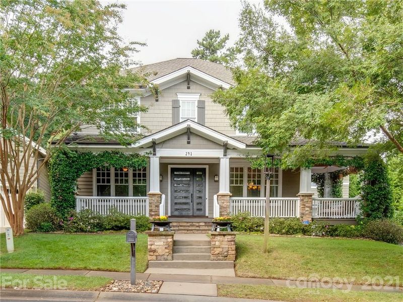 241 Wendover Hill Ct, Charlotte, NC 28211