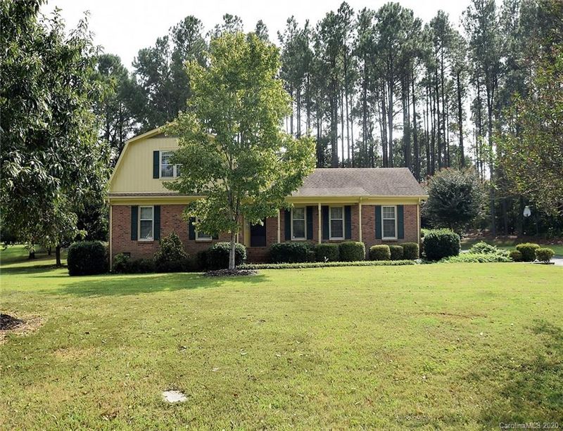 1702 Lakeview Dr, Monroe, NC 28112