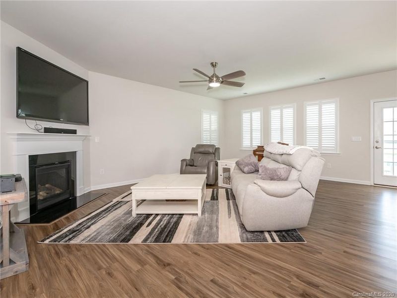 13833 Canterbury Castle Dr, Charlotte, NC 28273