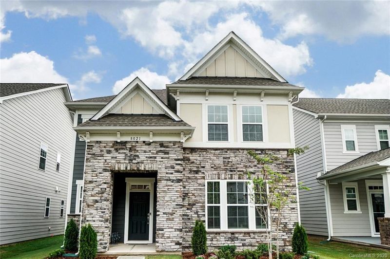 8021 Cornhill Ave, Charlotte, NC 28277