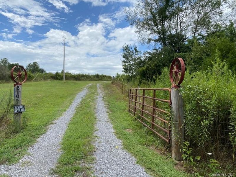 6104 Star Ln #5, Cherryville, NC 28021