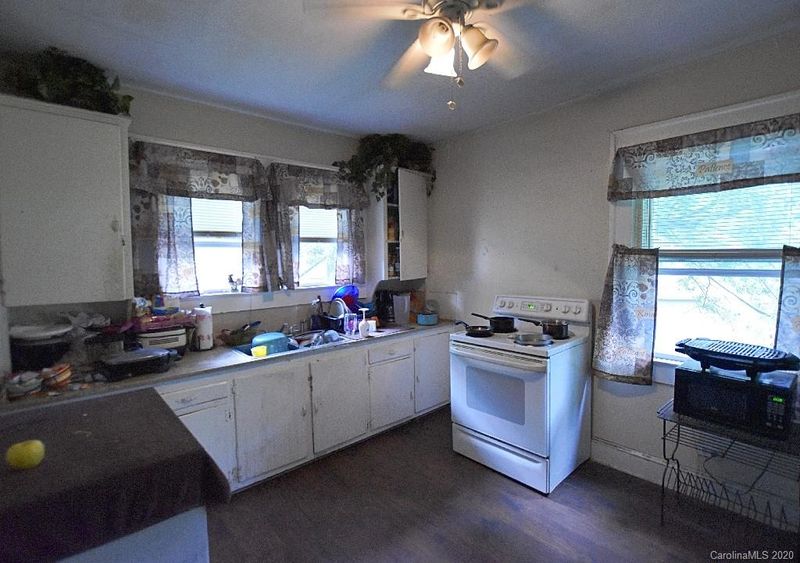 308 Chesterfield Ave, Lancaster, SC 29720