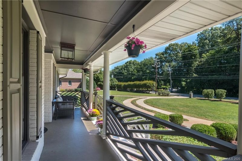 2136 Carmel Rd, Charlotte, NC 28226