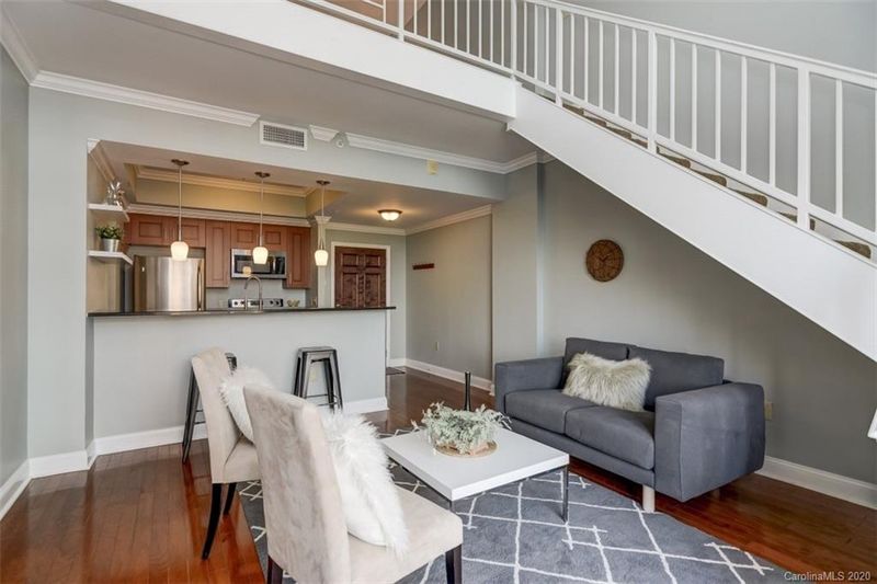 300 W 5th St #641, Charlotte, NC 28202