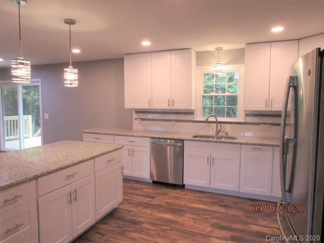 1671 Travis Rd, Conover, NC 28613