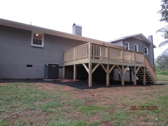 1671 Travis Rd, Conover, NC 28613