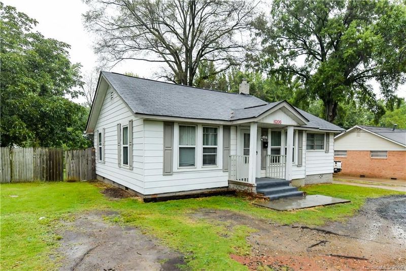 4206 Eddleman St, Charlotte, NC 28208