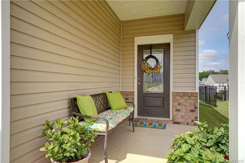 110 Wrangell Dr, Mooresville, NC 28117