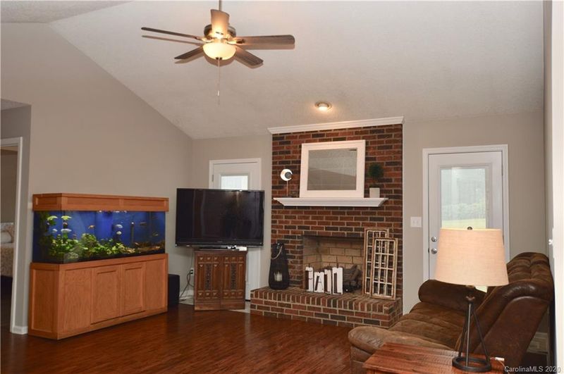 118 Cool Creek Ln, Mt Ulla, NC 28125