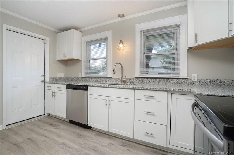 144 Robbins St, Concord, NC 28025