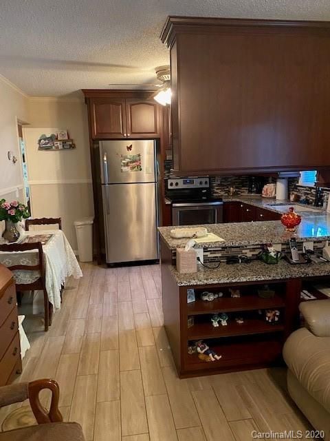 141 Pinewood Dr, Lincolnton, NC 28092
